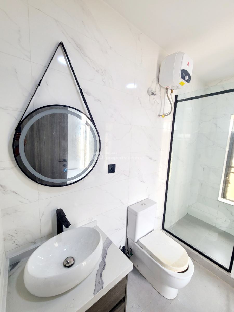 Spacious 3 Bedroom Penthouse with Rooftop Lounge, Agungi Estate, Agungi, Lekki, Lagos, Flat / Apartment for Rent