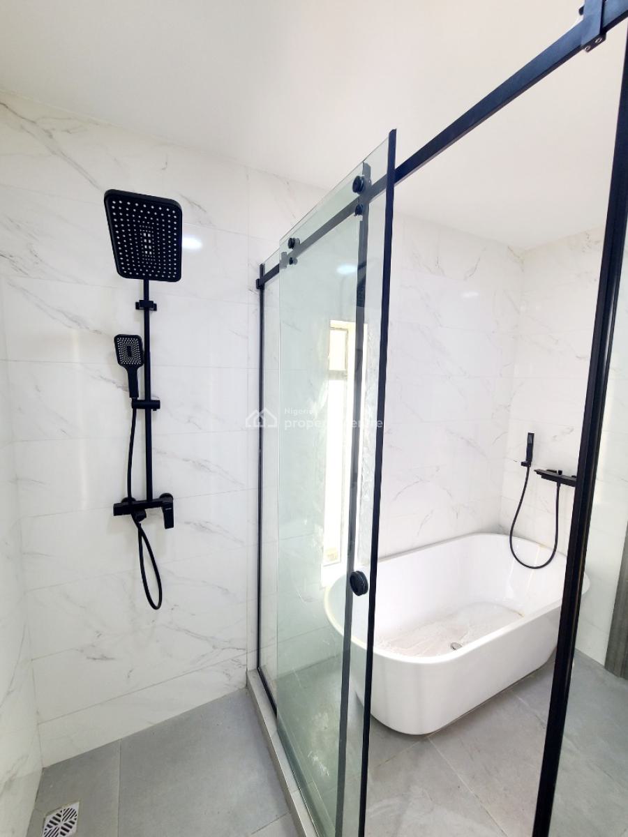 Spacious 3 Bedroom Penthouse with Rooftop Lounge, Agungi Estate, Agungi, Lekki, Lagos, Flat / Apartment for Rent