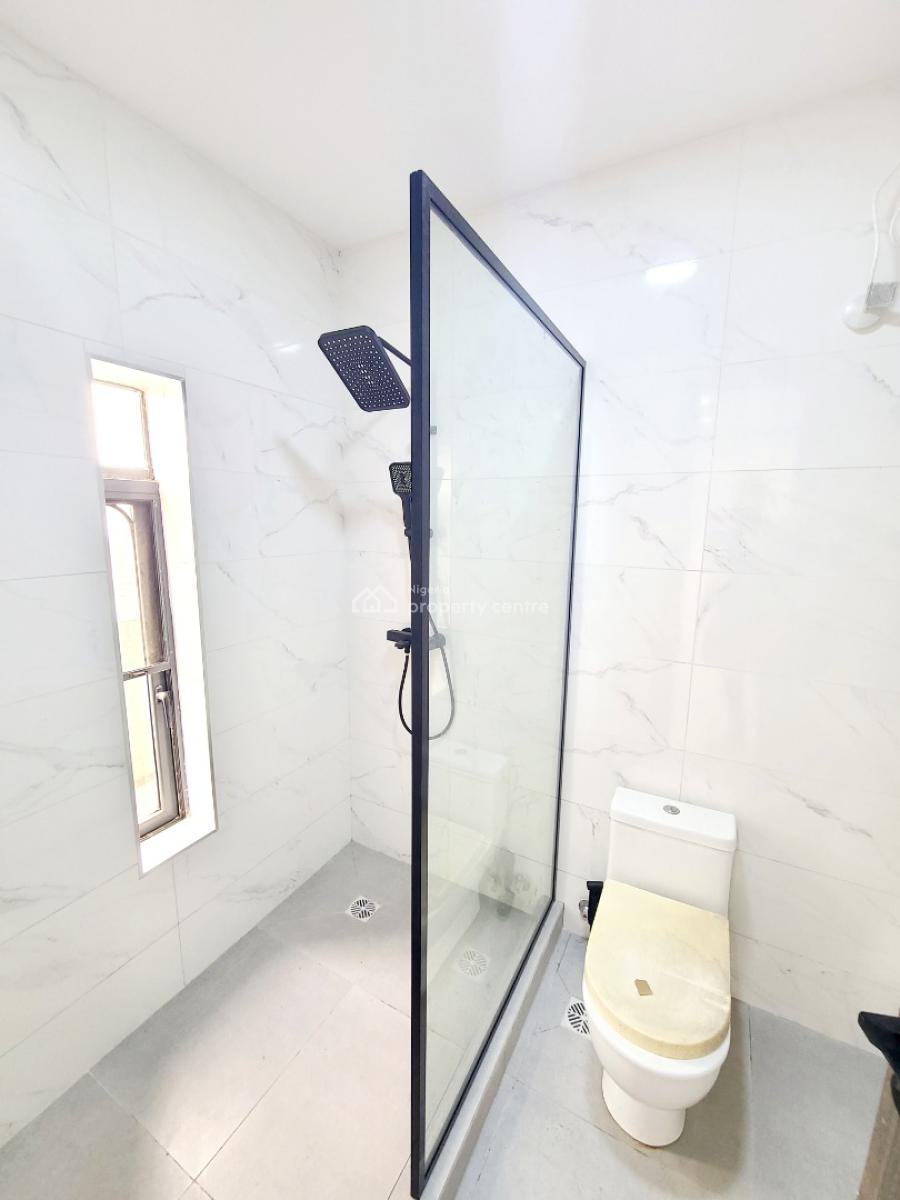 Spacious 3 Bedroom Penthouse with Rooftop Lounge, Agungi Estate, Agungi, Lekki, Lagos, Flat / Apartment for Rent