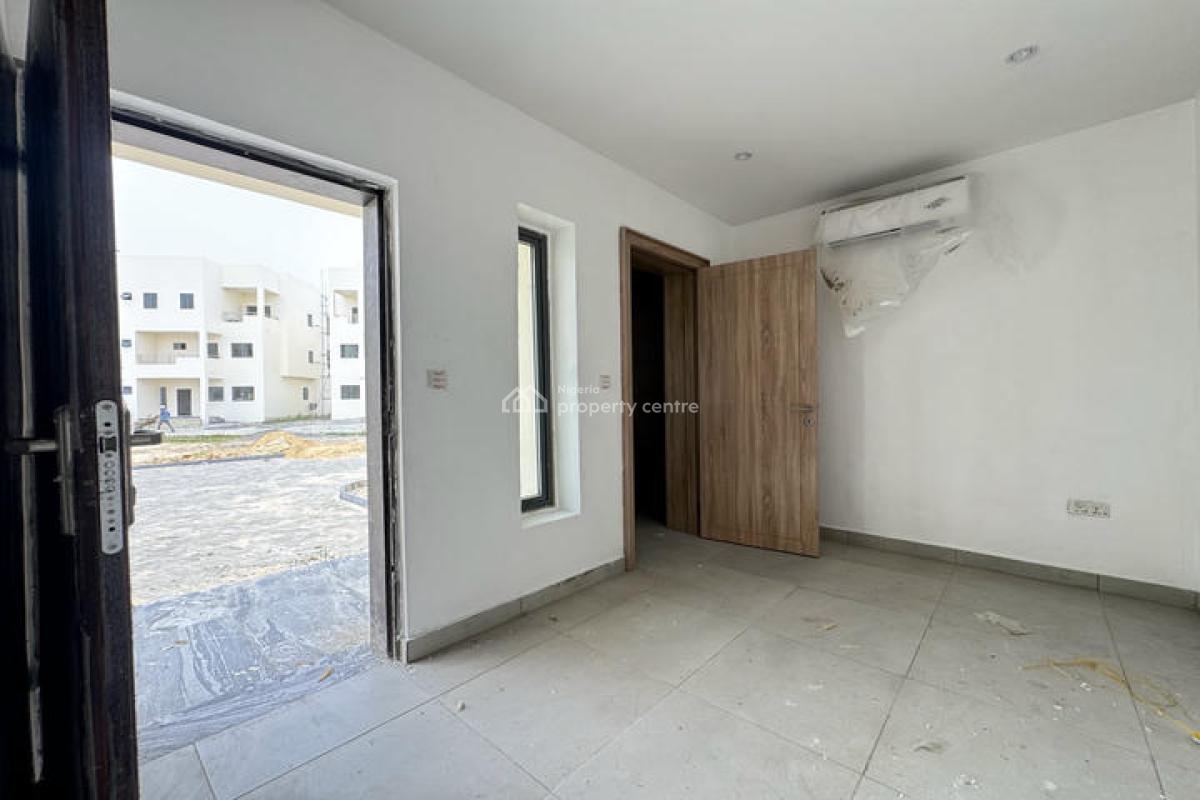 Luxury 4 Bedrooms Semi-detached Duplex with a/cs Installed and Bq, Osapa, Lekki, Lagos, Semi-detached Duplex for Rent