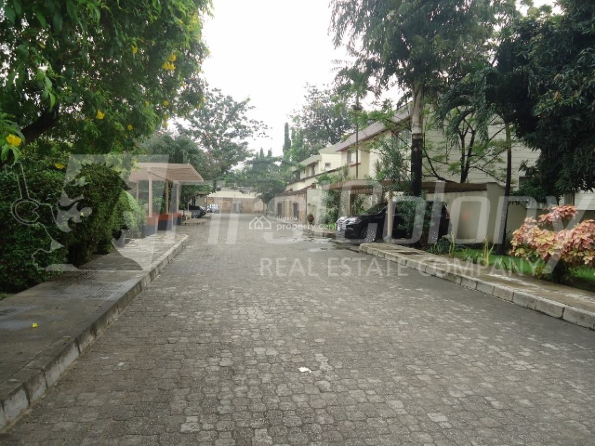 5 Bedroom Duplex with Excellent Facilities and Lawn Tennis Court, Old Ikoyi, Ikoyi, Lagos, Semi-detached Duplex for Rent