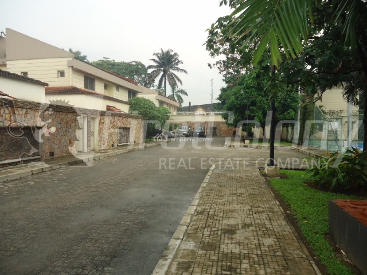 5 Bedroom Duplex with Excellent Facilities and Lawn Tennis Court, Old Ikoyi, Ikoyi, Lagos, Semi-detached Duplex for Rent