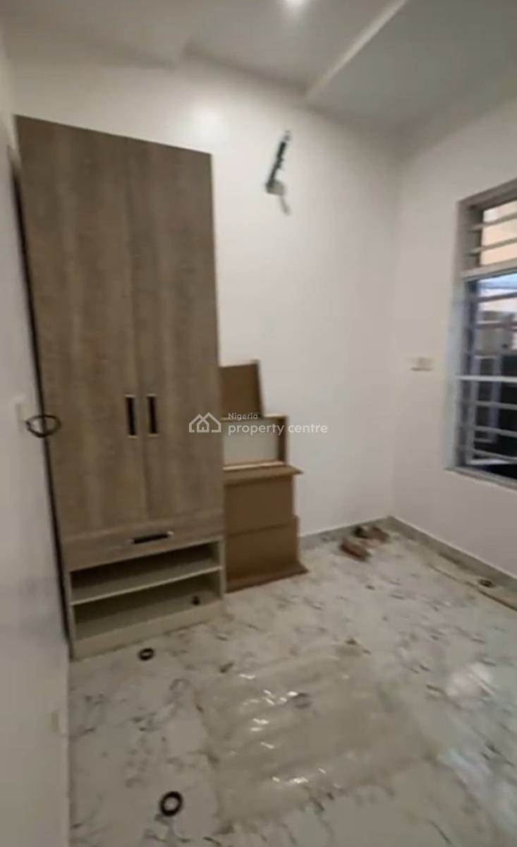 Clean Downstairs Bedroom Inside a Shared Apartment{video}, Van Daniels Estate Orchid Road, Lekki, Lagos, Self Contain (single Rooms) for Rent