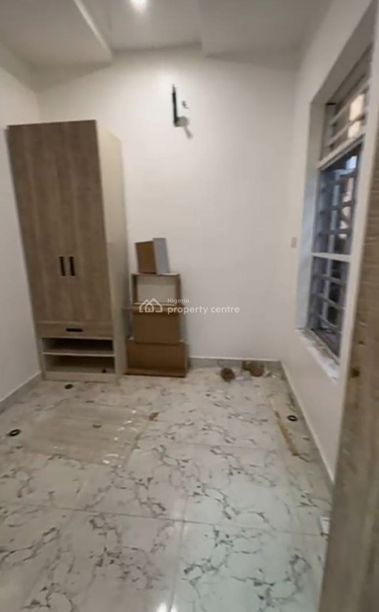 Clean Downstairs Bedroom Inside a Shared Apartment{video}, Van Daniels Estate Orchid Road, Lekki, Lagos, Self Contain (single Rooms) for Rent