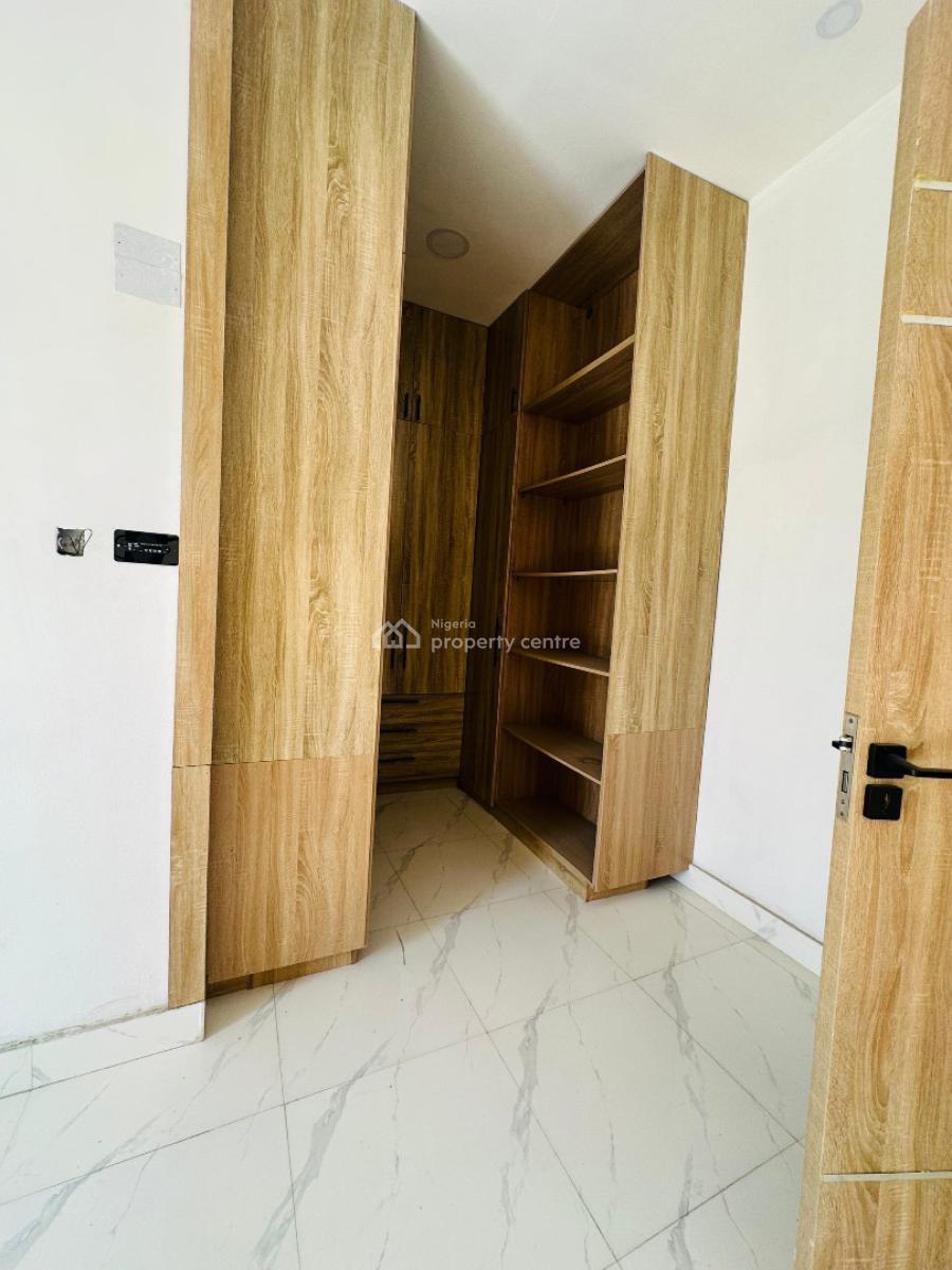 Deluxe 5 Bedroom Semi Detached Duplex with Bq, Gra Phase 2, Magodo, Lagos, Semi-detached Duplex for Rent