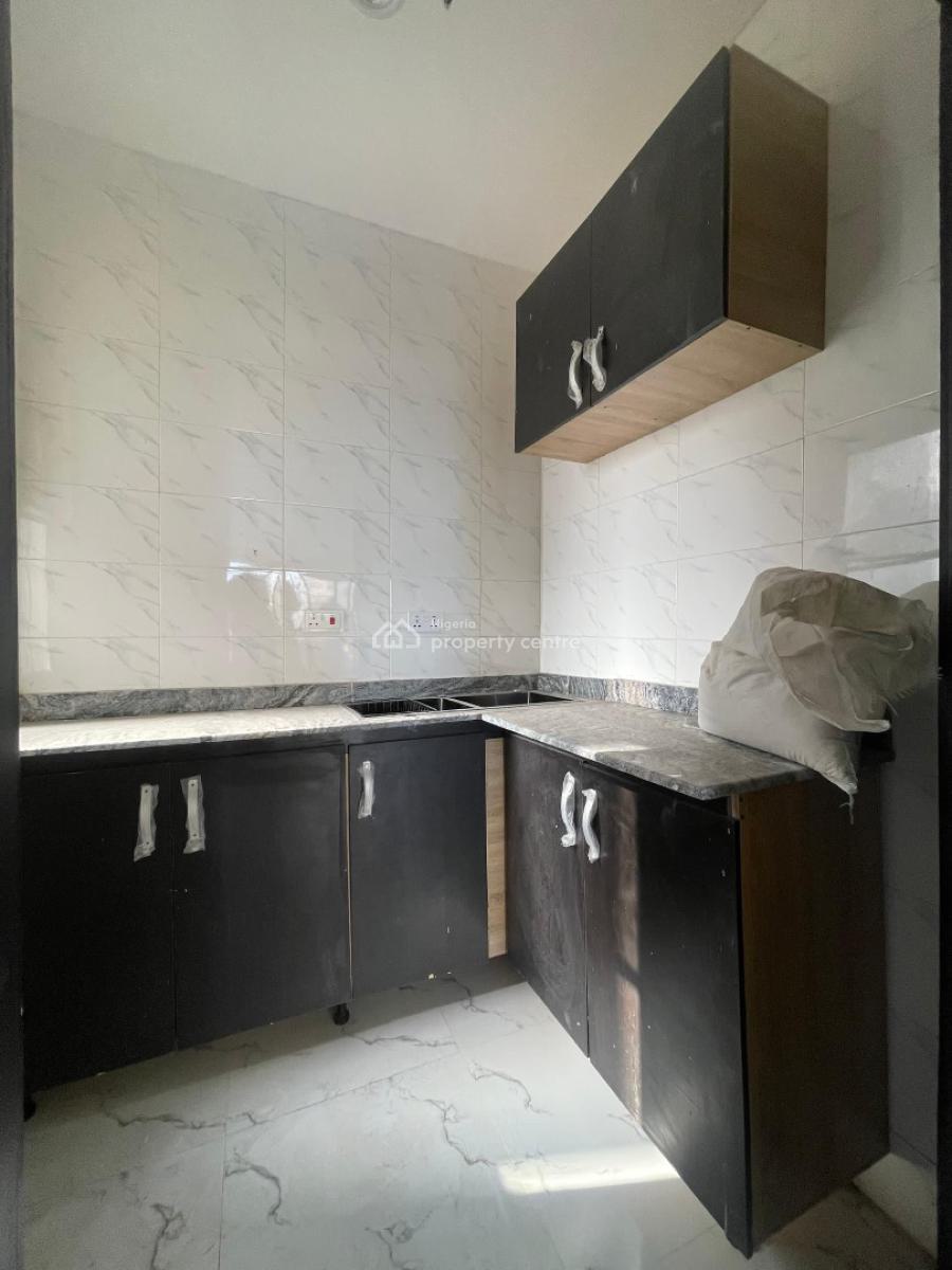 Well Built 2 Bedroom Flat in a Serene Environment, Ikoyi, Lagos, House for Rent