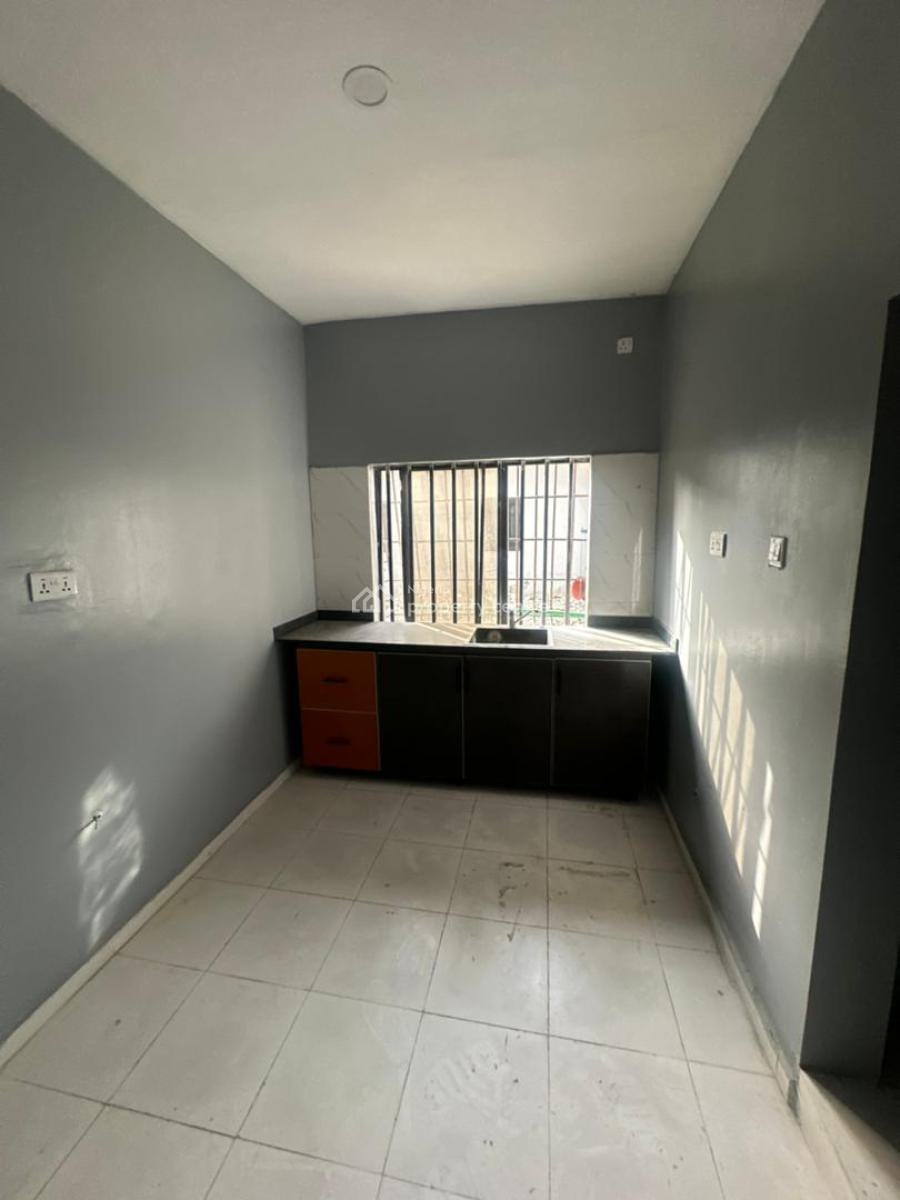 2 Bedroom Apartment, Lekki Phase 1, Lekki, Lagos, Flat / Apartment for Rent