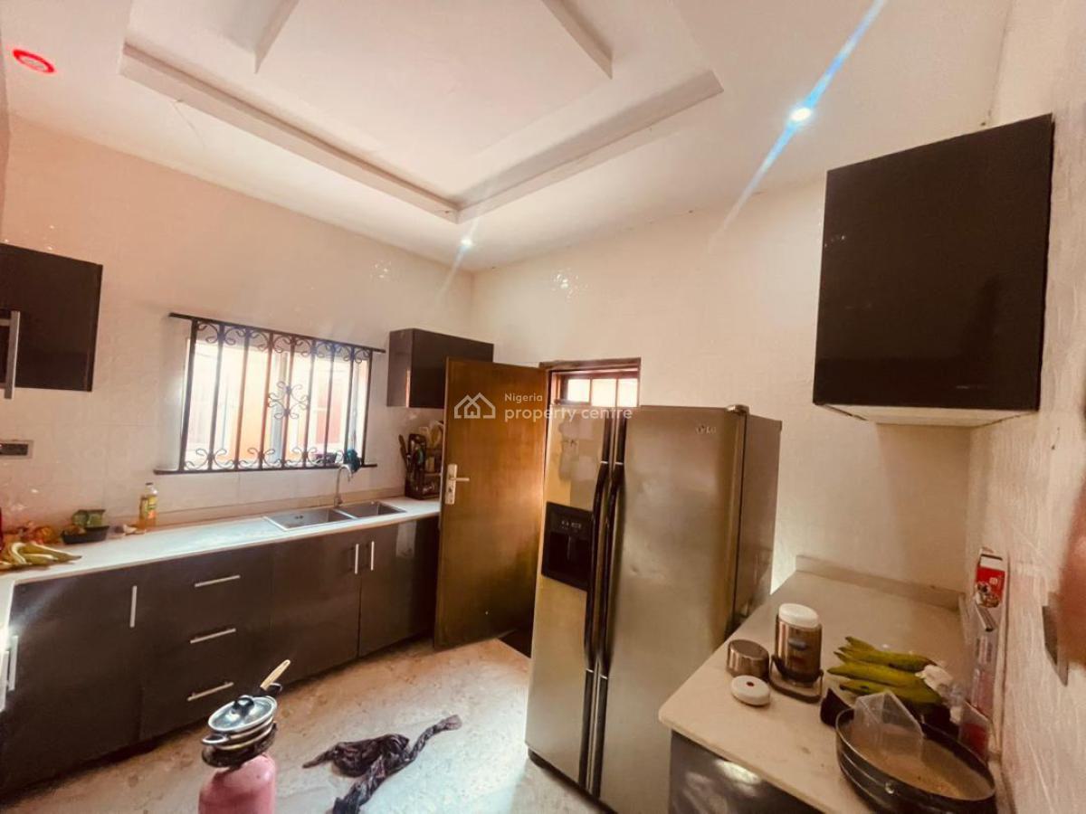 Twin Flat of 3 Bedroom on 542sqm of Land, Omolayo Road 3, Akobo, Ibadan, Oyo, Block of Flats for Sale