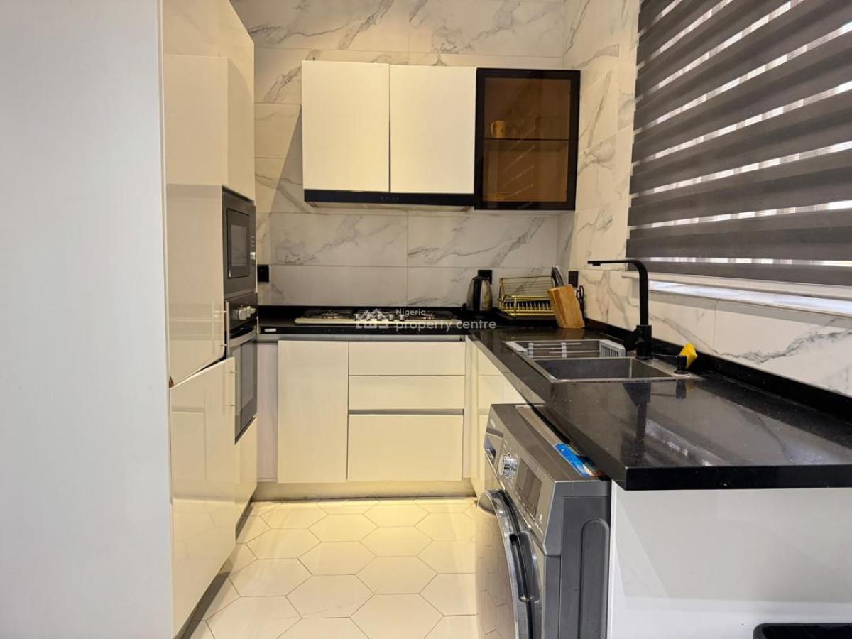 Waterfront Pent Floor 2bed, Lekki Phase 1, Lekki, Lagos, Flat / Apartment for Rent