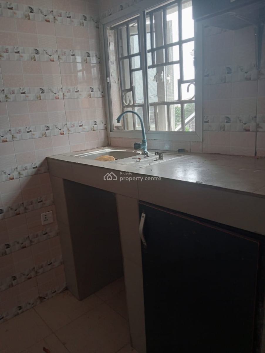 3 Bedroom Flat All Rooms En-suite Upstairs, Harmony Estate, Gra Phase 1, Magodo, Lagos, Flat / Apartment for Rent