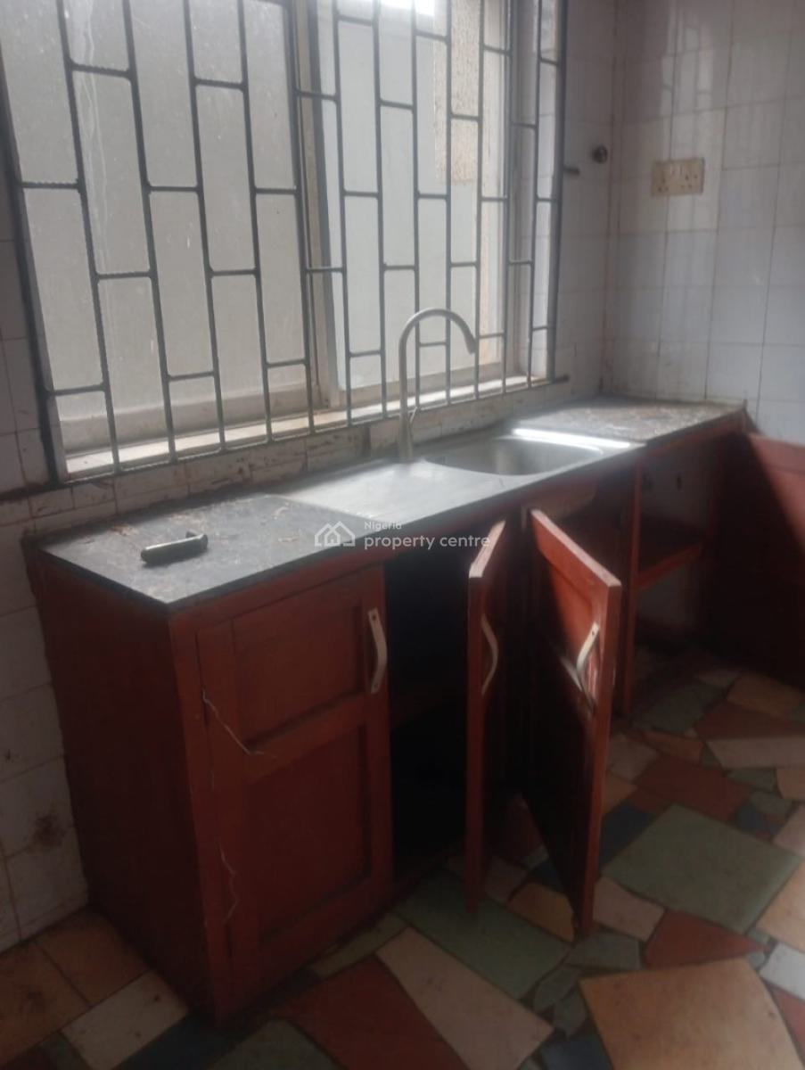 3 Bedroom Flat All Rooms En-suite Downstairs, Hakeem Odumosu Street, Gra Phase 1, Magodo, Lagos, Flat / Apartment for Rent