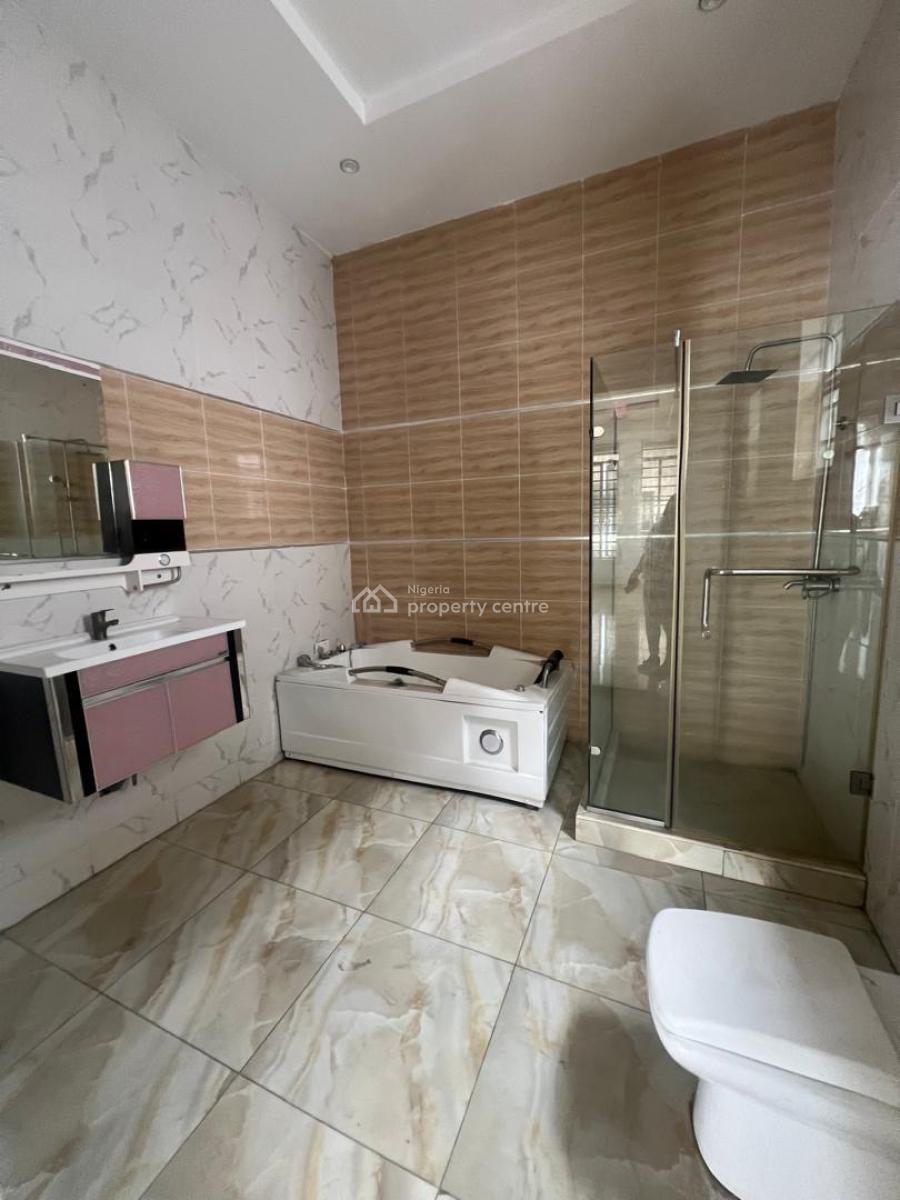 Luxurious Master Bedroom, Oral Estate, Lekki Phase 2, Lekki, Lagos, Self Contain (single Rooms) for Rent
