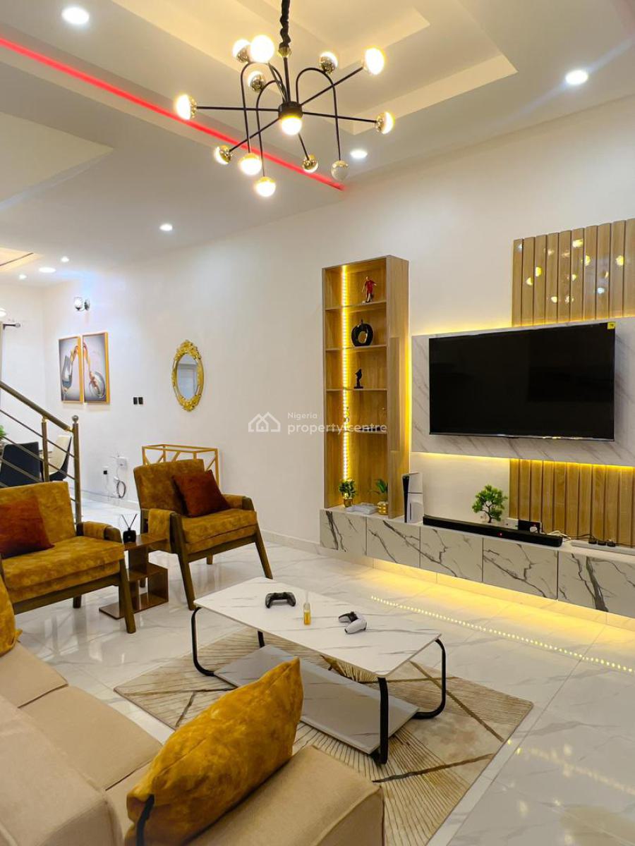 Luxury 2 Bedroom Apartment with Ac and Ps5, Ikota, Lekki, Lagos, Flat / Apartment Short Let