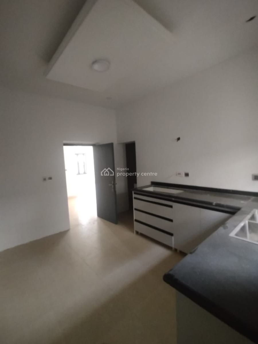 Standard 3 Bedrooms Flat on The Ground Floor on a Tarred Road, Jahi, Abuja, Flat / Apartment for Rent