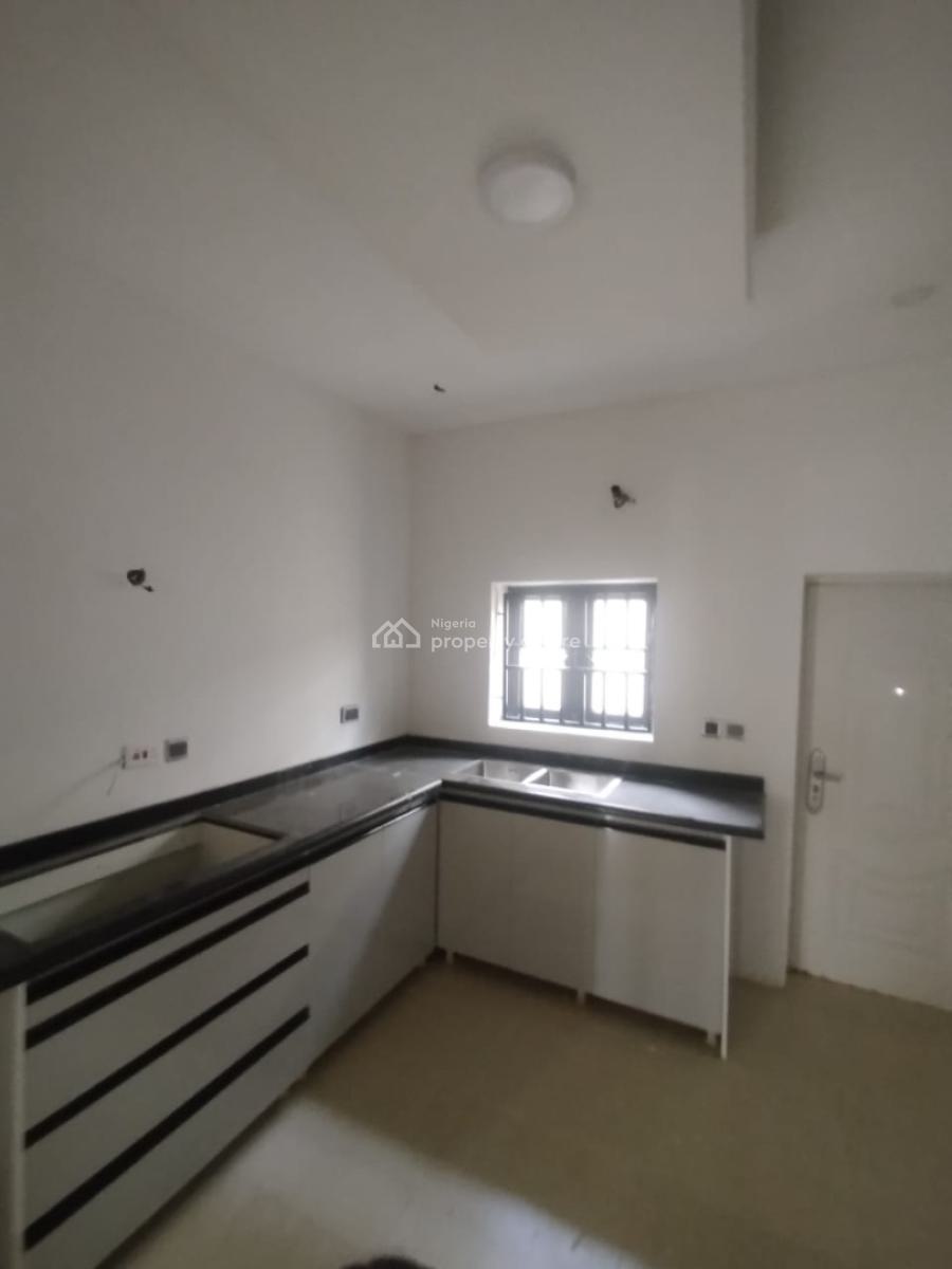 Standard 3 Bedrooms Flat on The Ground Floor on a Tarred Road, Jahi, Abuja, Flat / Apartment for Rent