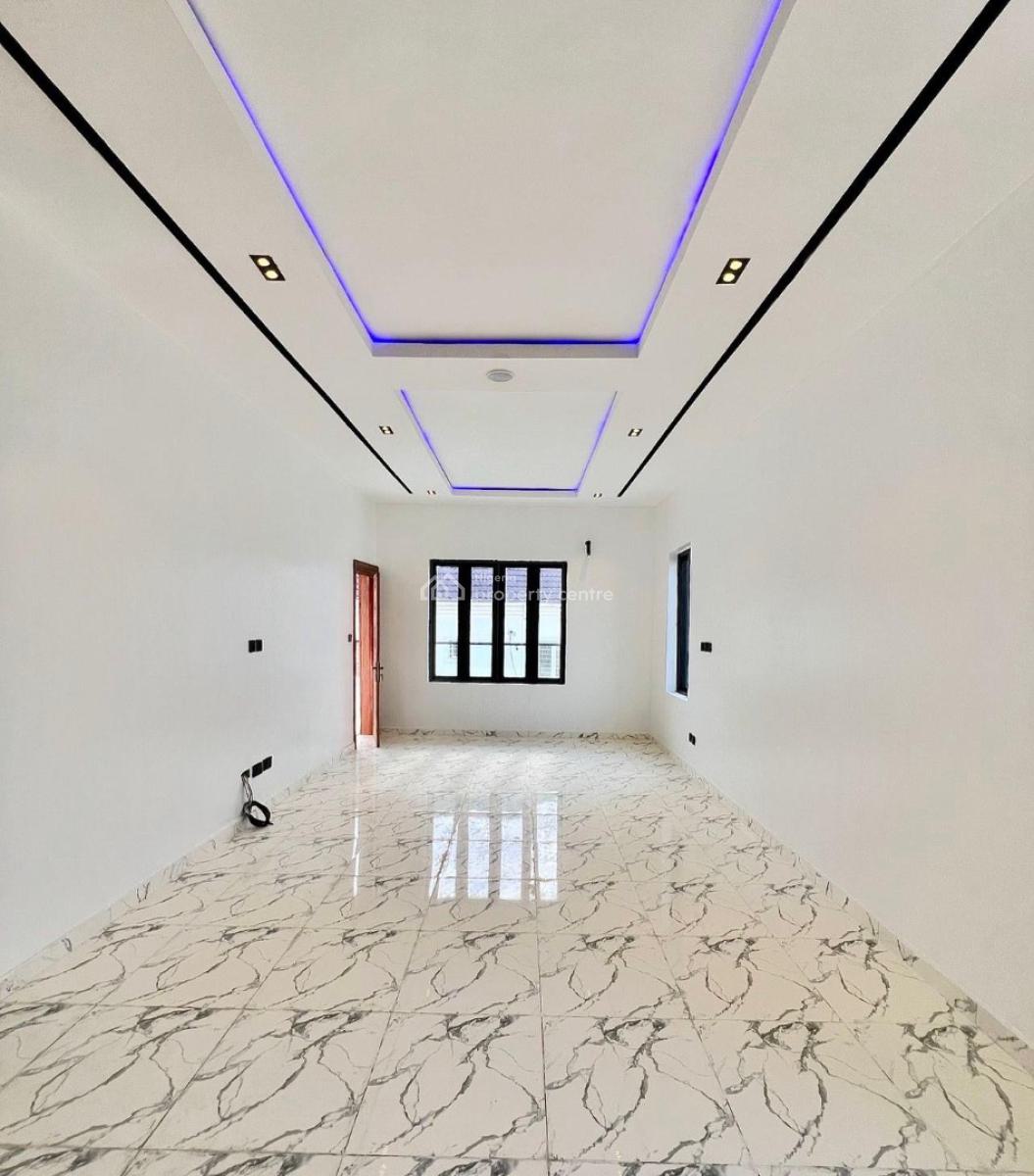 Fully Serviced 4 Bedrooms Terraced Duplex, Osapa, Lekki, Lagos, Terraced Duplex for Sale