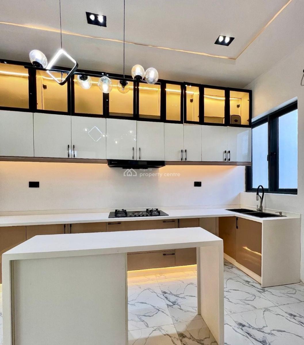 Fully Serviced 4 Bedrooms Terraced Duplex, Osapa, Lekki, Lagos, Terraced Duplex for Sale