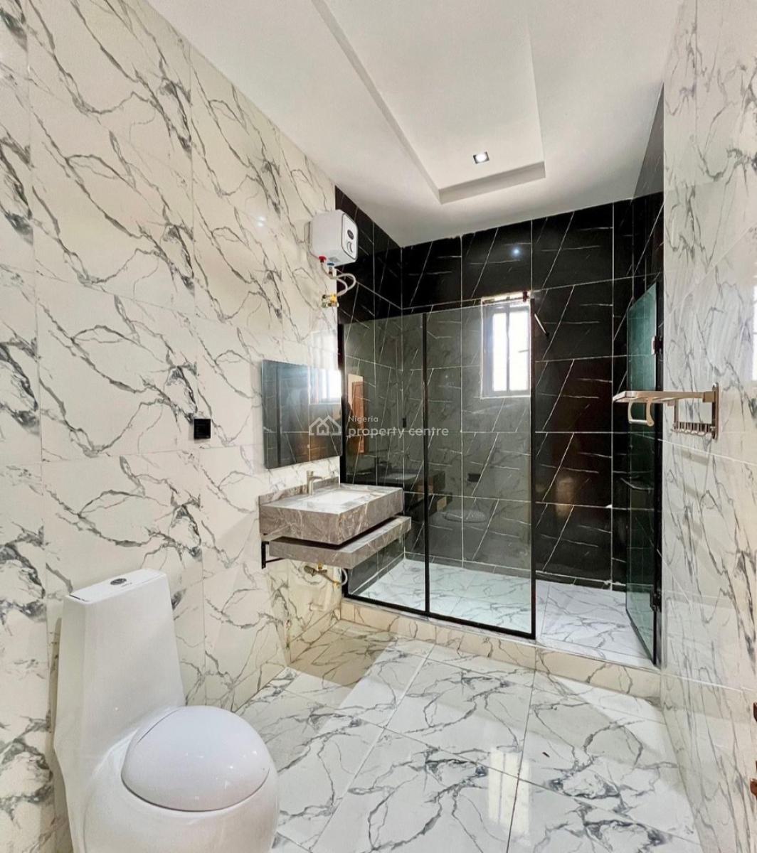 Fully Serviced 4 Bedrooms Terraced Duplex, Osapa, Lekki, Lagos, Terraced Duplex for Sale