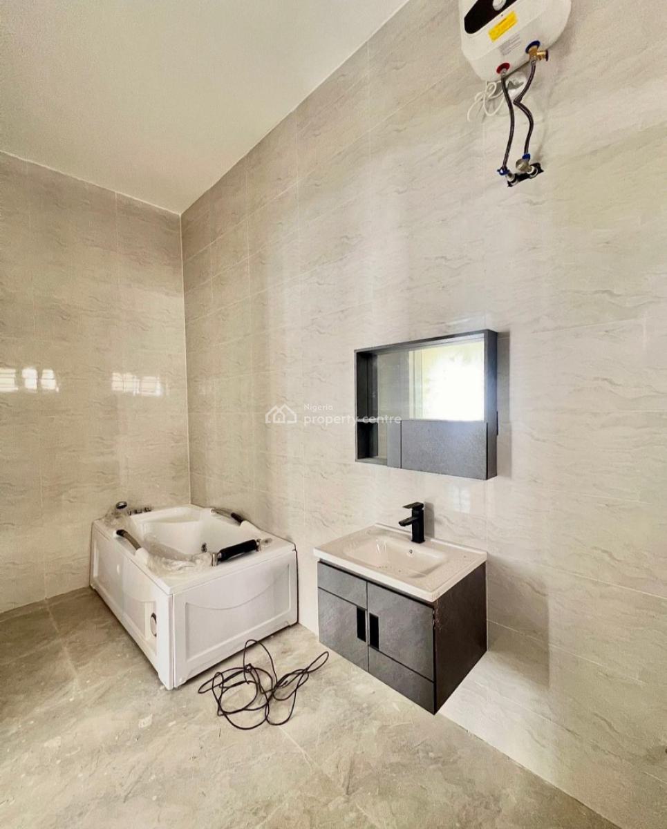 Fully Serviced 4 Bedrooms Terraced Duplex, Osapa, Lekki, Lagos, Terraced Duplex for Sale