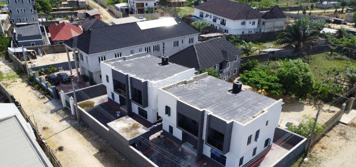 Distress 4 Bedroom Fully Detached Duplex (250sqm) Location: Road H, Ogombo Road H, Ajah, Lagos, Detached Duplex for Sale