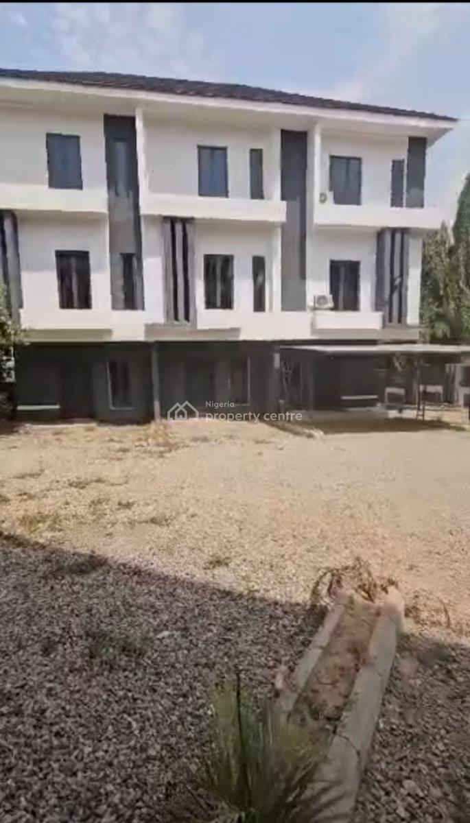 Distress 4bedroom Terrace Duplex in Wuse, Zone 5, Zone 5, Wuse, Abuja, Terraced Duplex for Sale