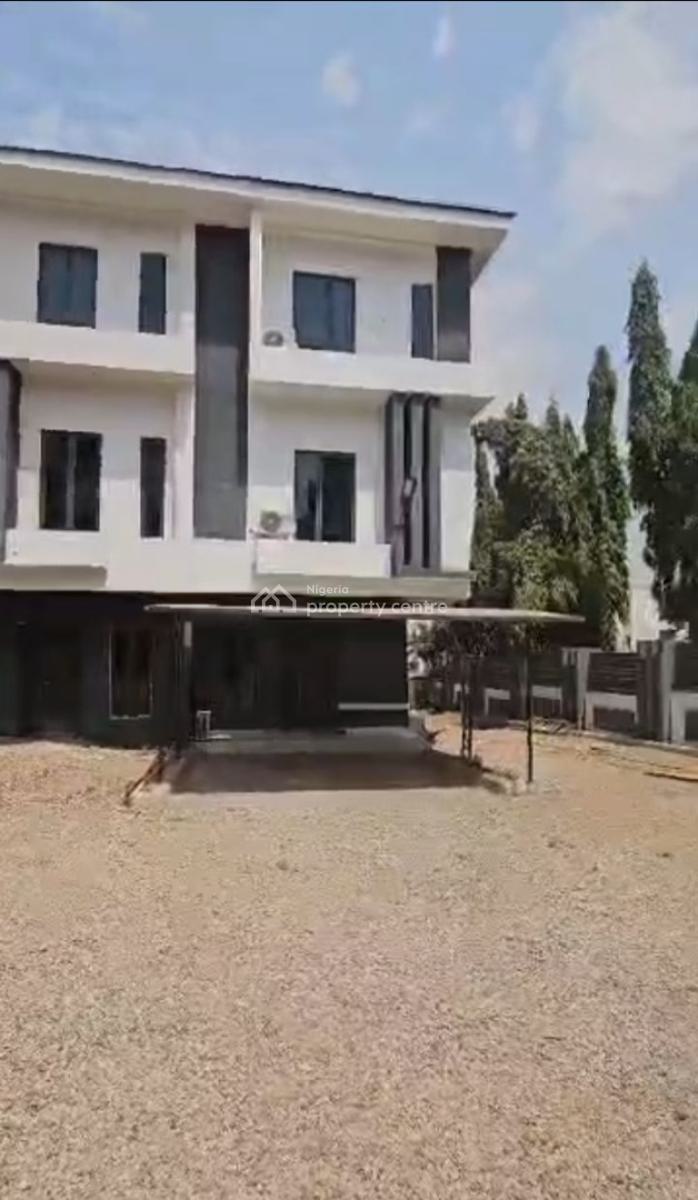 Distress 4bedroom Terrace Duplex in Wuse, Zone 5, Zone 5, Wuse, Abuja, Terraced Duplex for Sale