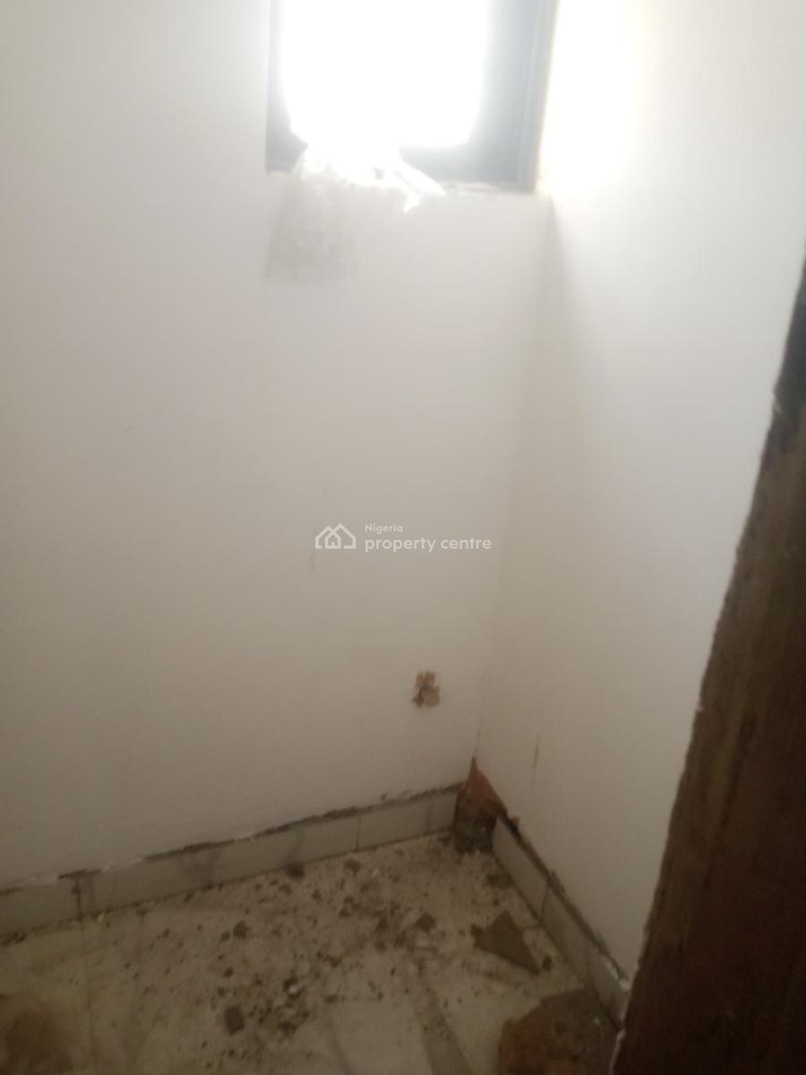 1 Bedroom Apartment, Ogudu, Lagos, Flat / Apartment for Sale