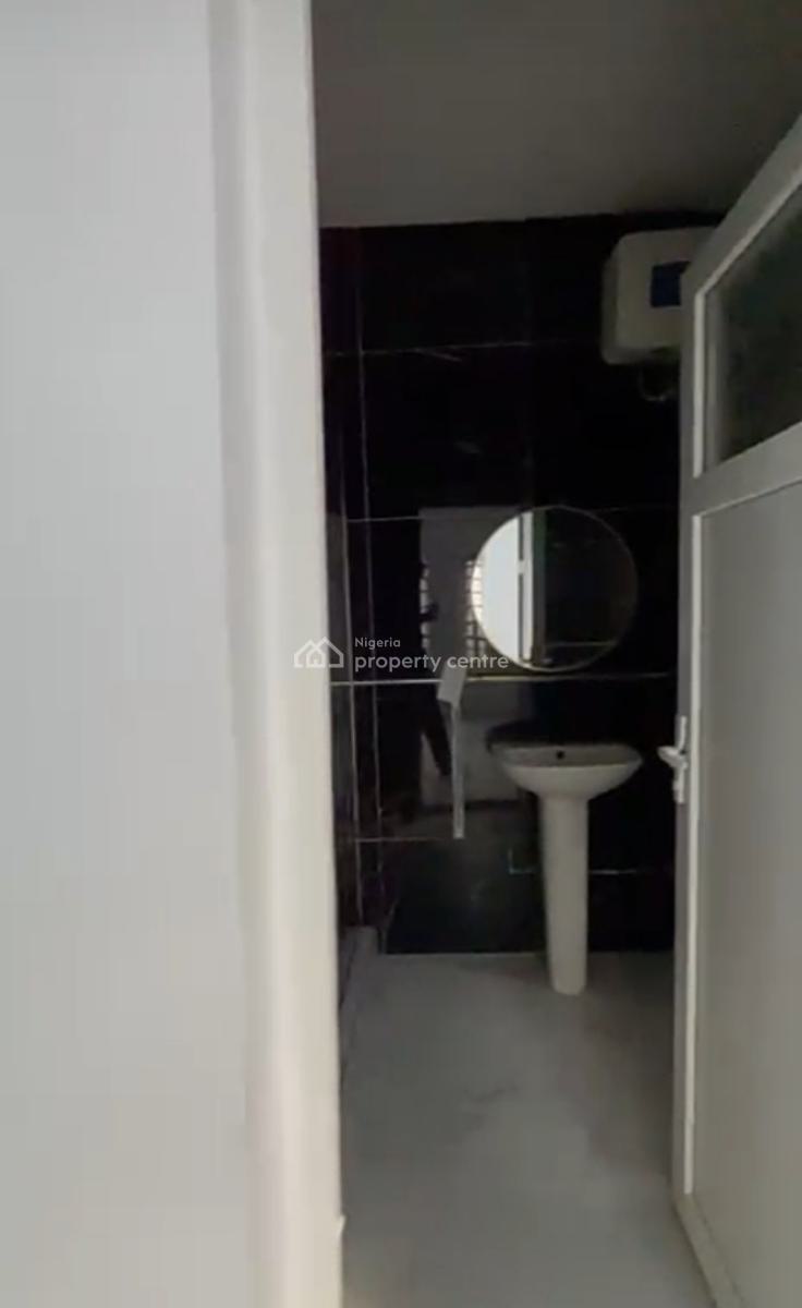 Lovely and Spacious 3 Bedroom Apartment { Video}, Near Blenco Shoppers Hub Addo Road, Ajah, Lagos, Flat / Apartment for Rent