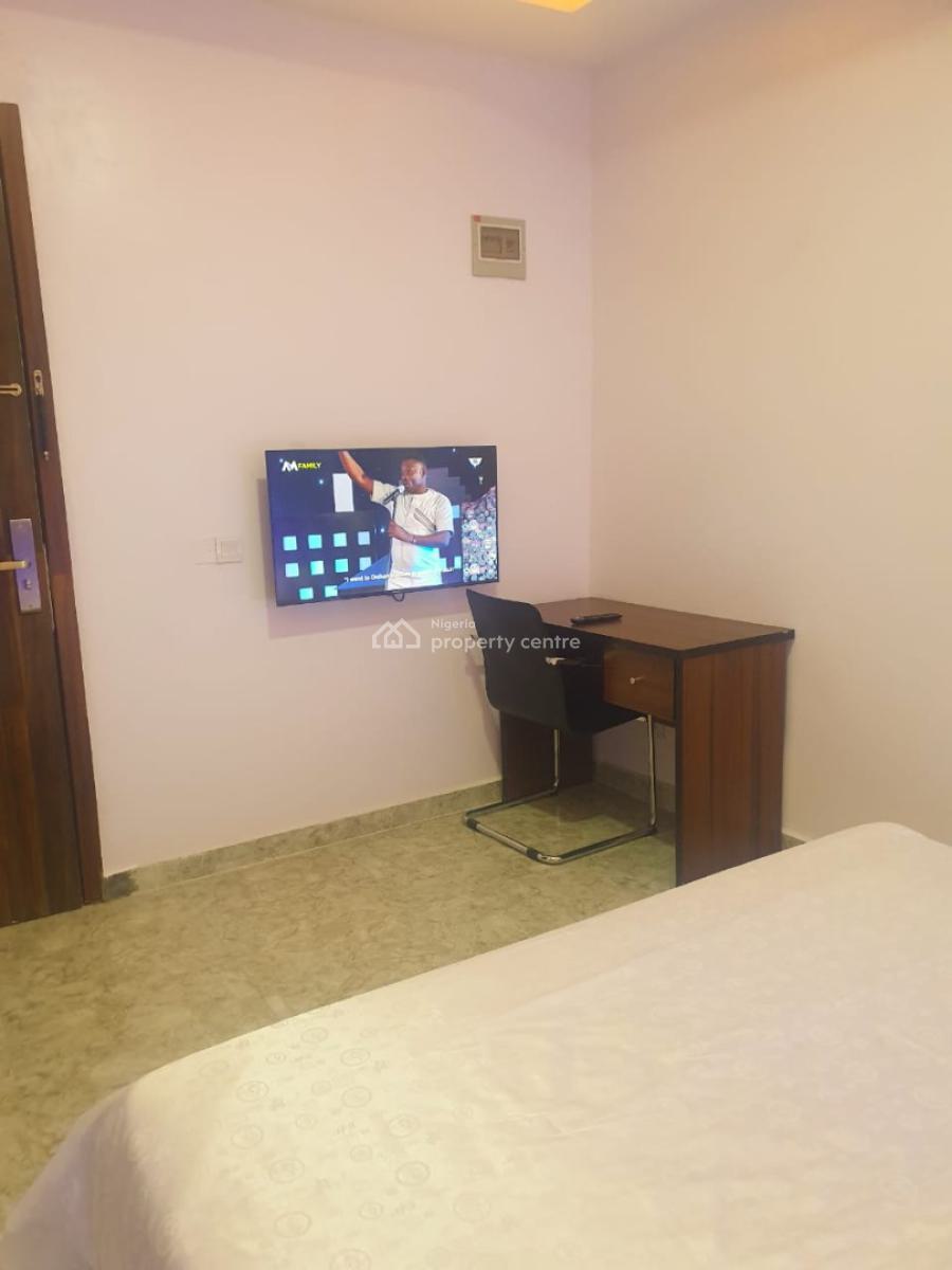 11 Room Functional Hotel, Idado, Before Chevron Round About,lekki Lagos, Idado, Lekki, Lagos, Hotel / Guest House for Sale
