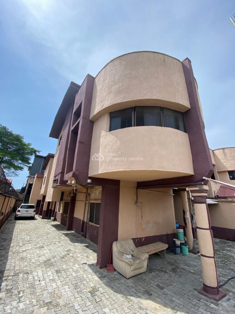 3 Bedroom Apartment, Lekki Phase 1, Lekki, Lagos, Flat / Apartment for Rent