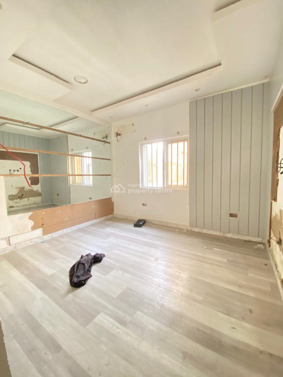 4 Bedroom Apartment, Lekki Phase 1, Lekki, Lagos, Flat / Apartment for Rent