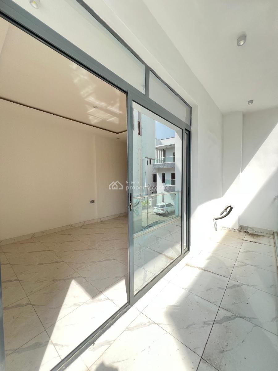 Contemporary 2 Bedroom Apartment, Lekki Phase 1, Lekki, Lagos, Flat / Apartment for Sale