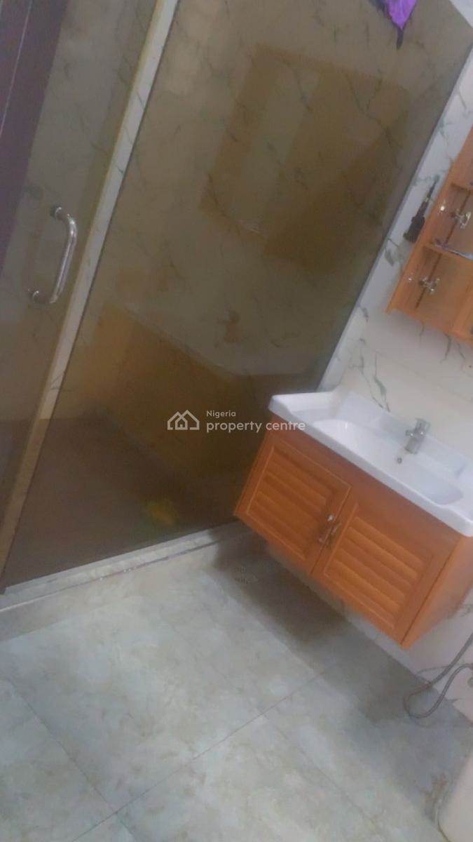 Furnished Master Bedroom, Oral Estate, Lekki Phase 2, Lekki, Lagos, Semi-detached Duplex for Rent