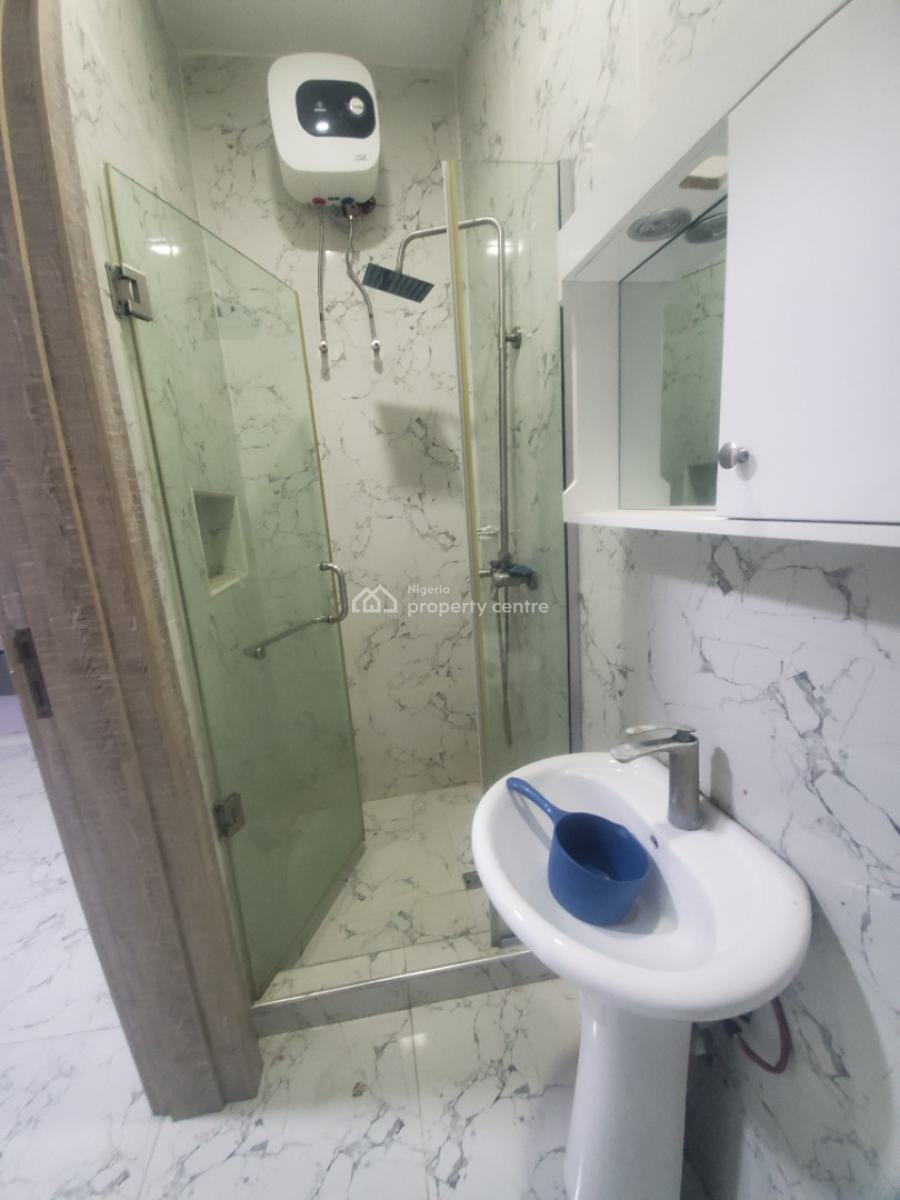 1 Room Shared Kitchen Apartment, Orchid  Road, Lekki, Lagos, Self Contain (single Rooms) for Rent