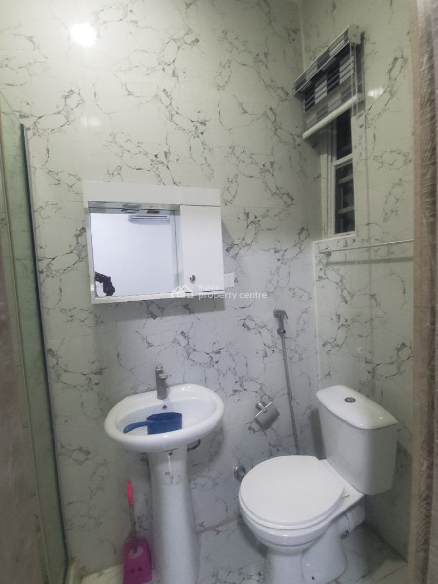 1 Room Shared Kitchen Apartment, Orchid  Road, Lekki, Lagos, Self Contain (single Rooms) for Rent