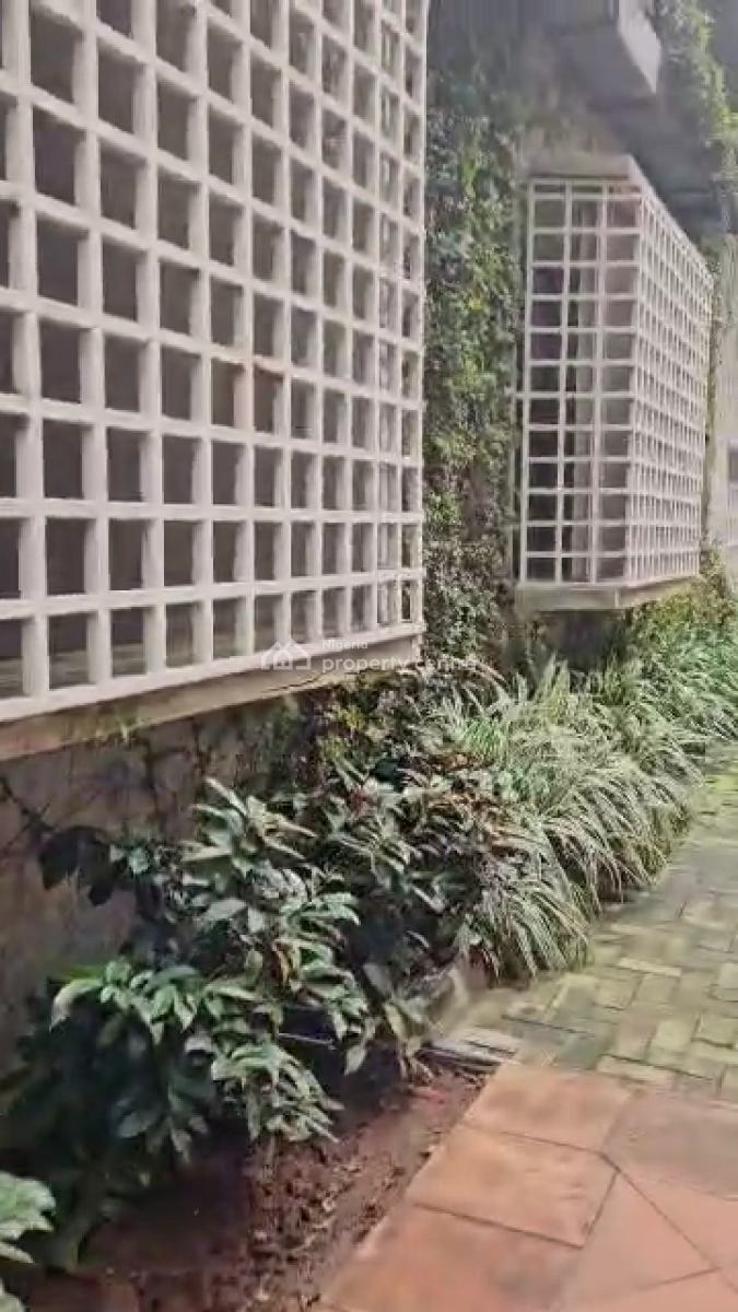 Bungalow on 2000sqm Land, Isaac John, Ikeja Gra, Ikeja, Lagos, Mixed-use Land for Sale