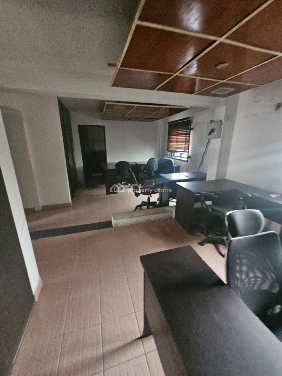 3-bedroom Apartment with Bq, Off Admiralty Way, Lekki Phase 1, Lekki, Lagos, Office Space for Rent