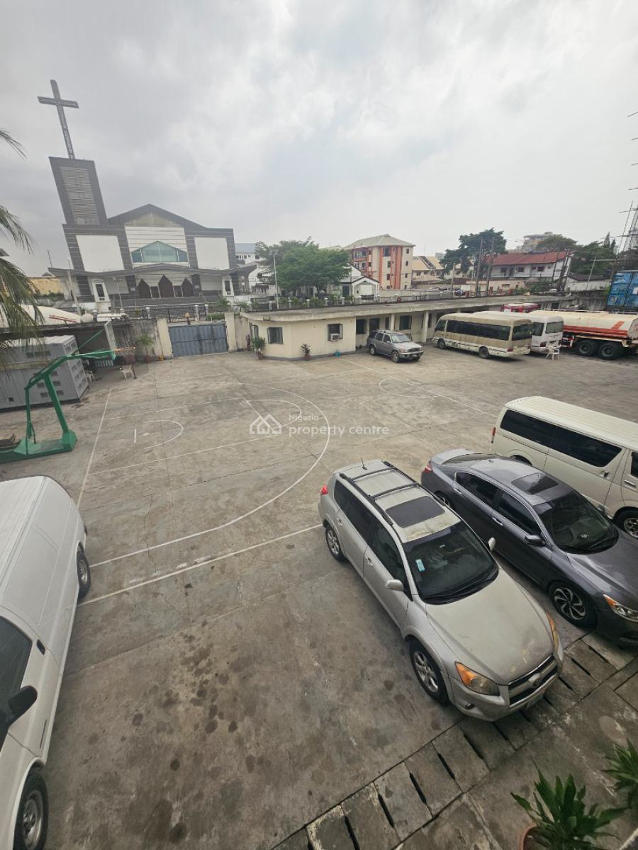 3-bedroom Apartment with Bq, Off Admiralty Way, Lekki Phase 1, Lekki, Lagos, Office Space for Rent