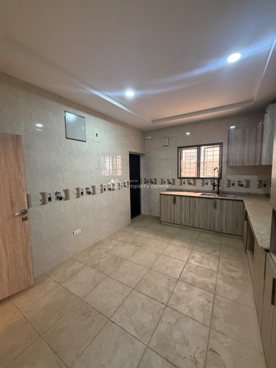 a Newly Built 4bedrooms Terrace Dublex with 1room Bq Location... Jahi, Jahi Gilmore, Jahi, Abuja, Terraced Duplex for Sale