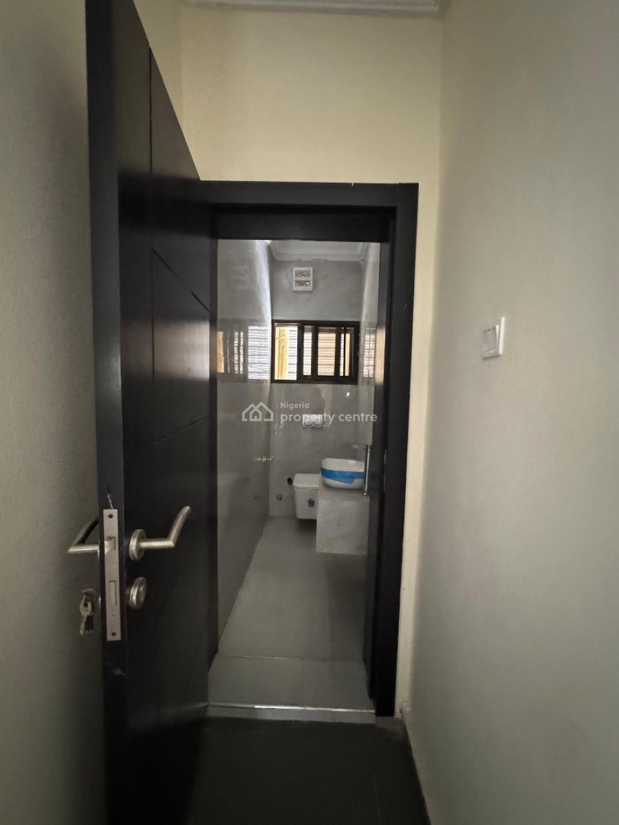 3 Bedroom Flat, Off Admiralty, Lekki Phase 1, Lekki, Lagos, Flat / Apartment for Rent