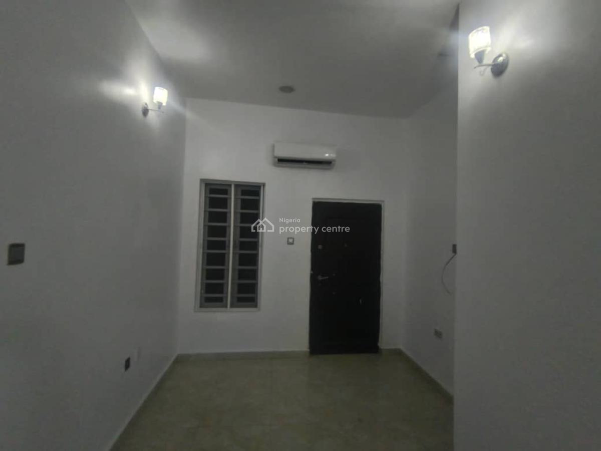 Newly Renovated 4 Bedroom Semi Duplex with Bq, Osapa, Lekki, Lagos, Semi-detached Duplex for Rent