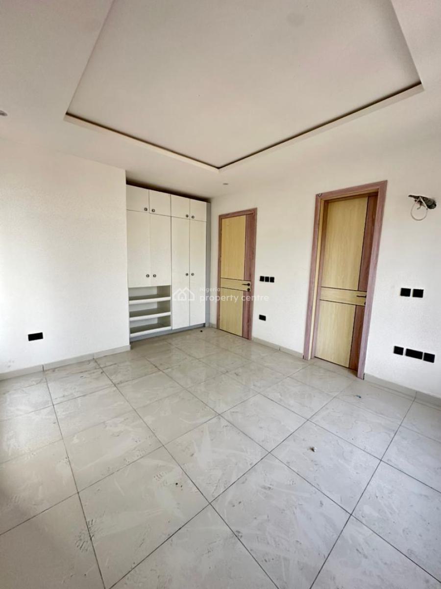 Exquisite 3 Bedroom Apartment with Bq, Lekki Phase 1, Lekki, Lagos, Flat / Apartment for Sale