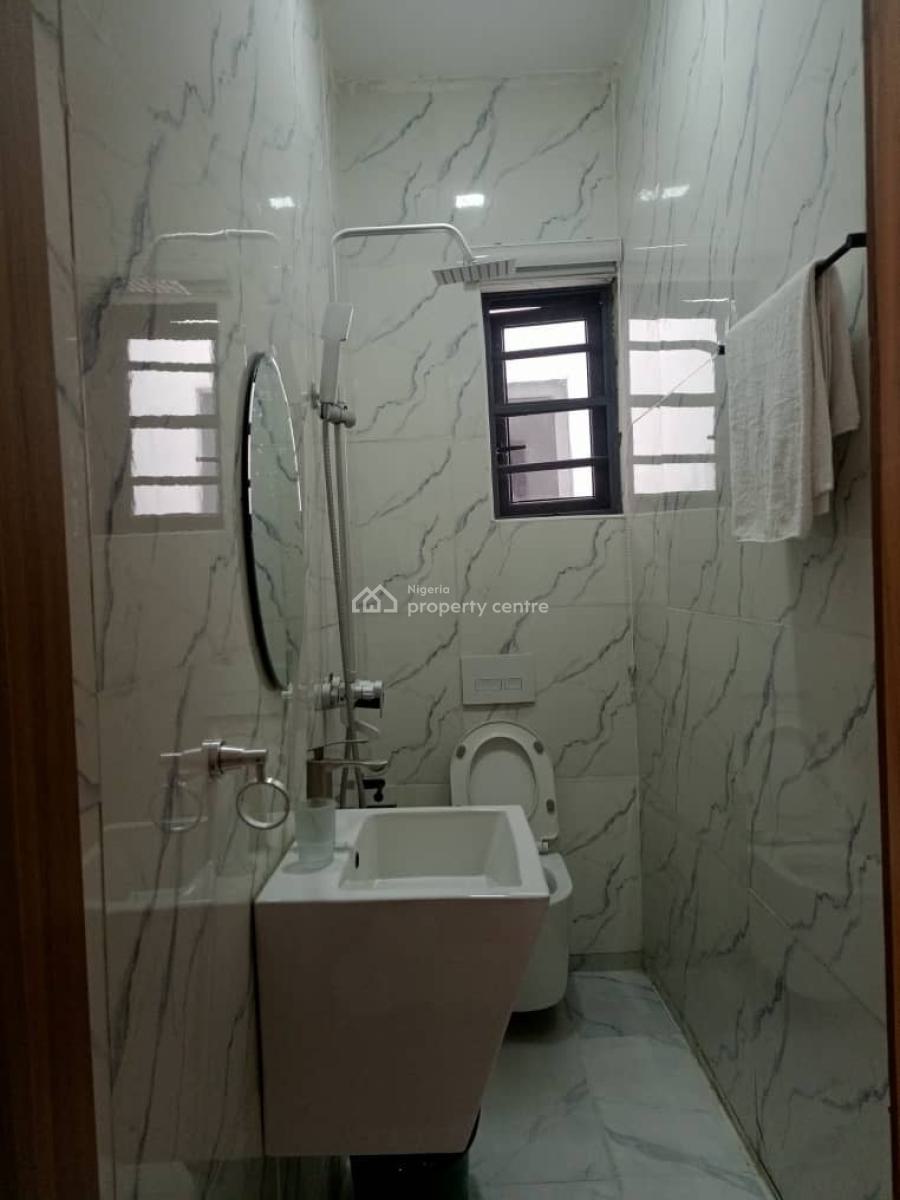 Fully Furnished and Serviced Mini Flat Apartment with 2toilets, Admiralty Way, Lekki Phase One, Lekki Phase 1, Lekki, Lagos, Mini Flat (room and Parlour) for Rent