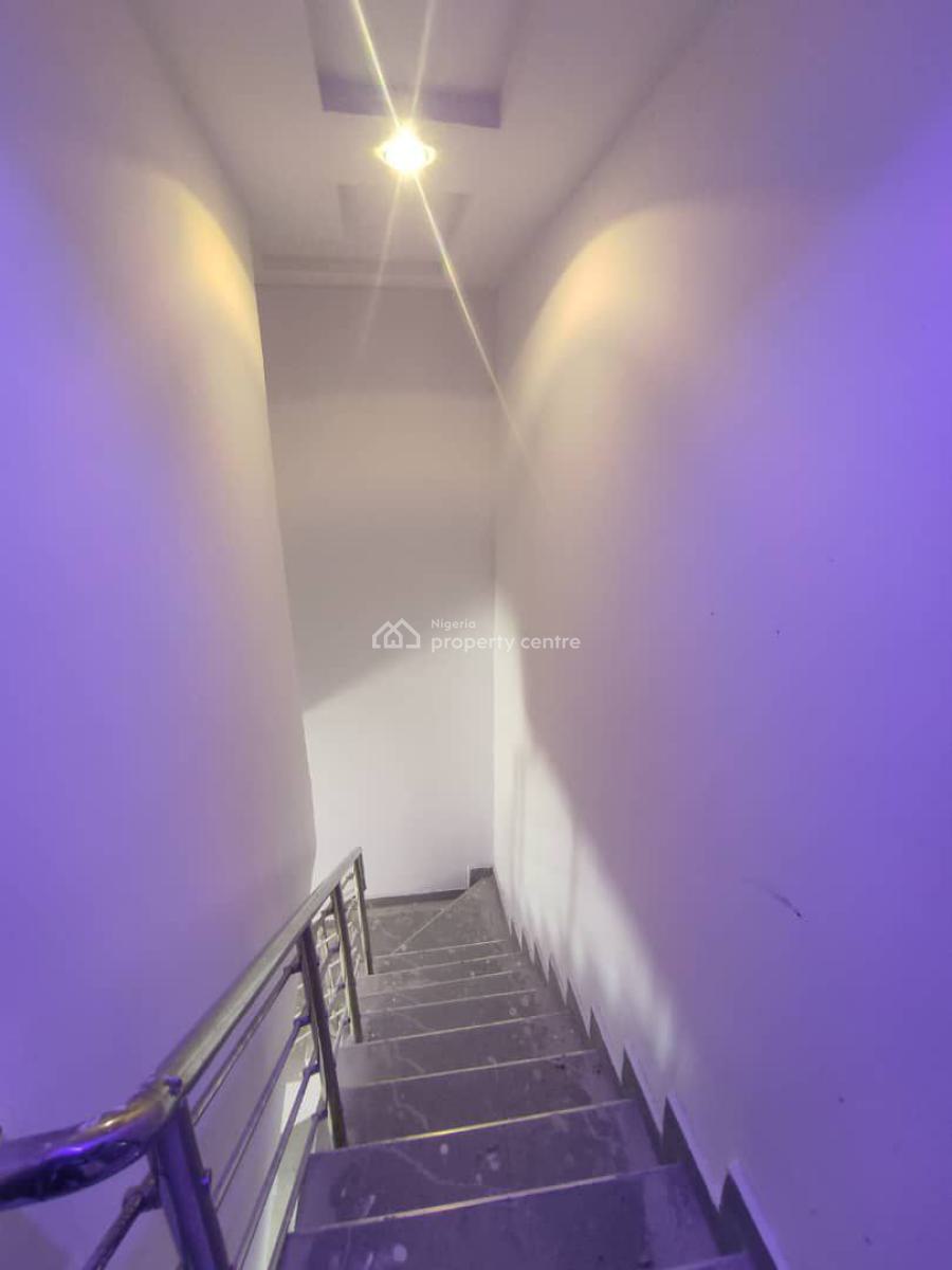 2 Bedroom Apartment, Ologolo, Lekki, Lagos, Flat / Apartment for Rent