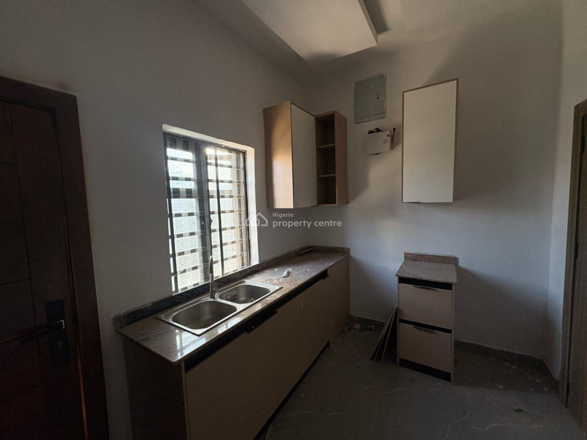 2 Bedroom Apartment, Ologolo, Lekki, Lagos, Flat / Apartment for Rent