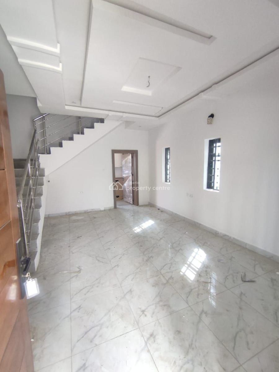 2 Bedroom Apartment, Ologolo, Lekki, Lagos, Flat / Apartment for Rent