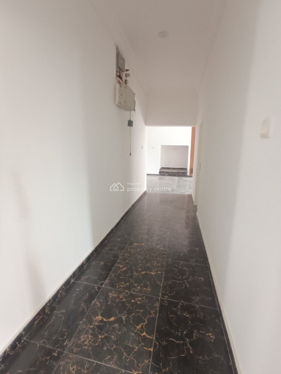 3 Bedroom Flat (4 Tenant in Compound), Lagos Business School, Sangotedo, Ajah, Lagos, Flat / Apartment for Rent