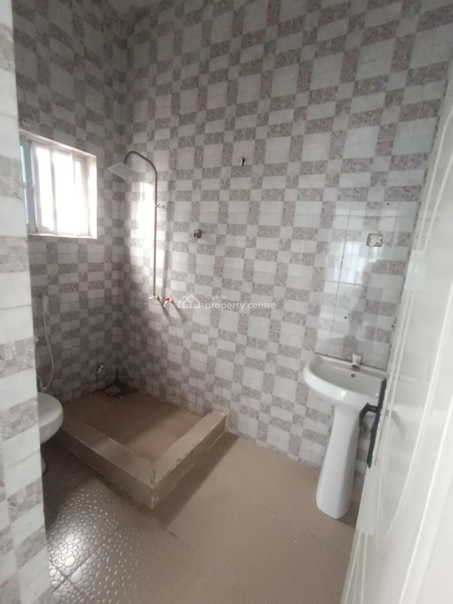 3 Bedroom Flat (4 Tenant in Compound), Lagos Business School, Sangotedo, Ajah, Lagos, Flat / Apartment for Rent