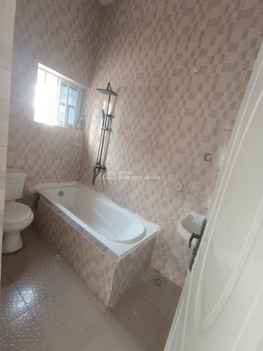 3 Bedroom Flat (4 Tenant in Compound), Lagos Business School, Sangotedo, Ajah, Lagos, Flat / Apartment for Rent
