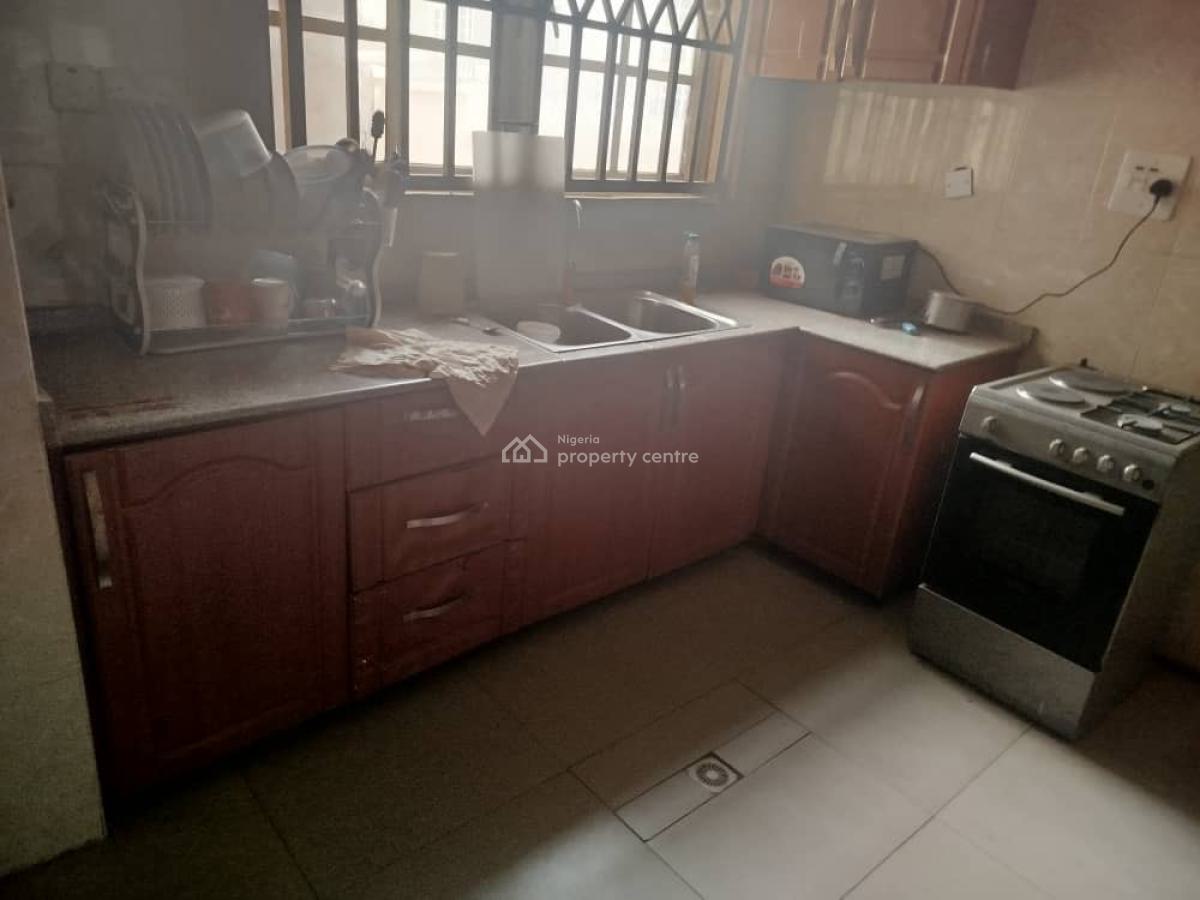 Semi-furnished 3 Bedroom Flat + Bq, Mabushi, Abuja, Flat / Apartment for Rent